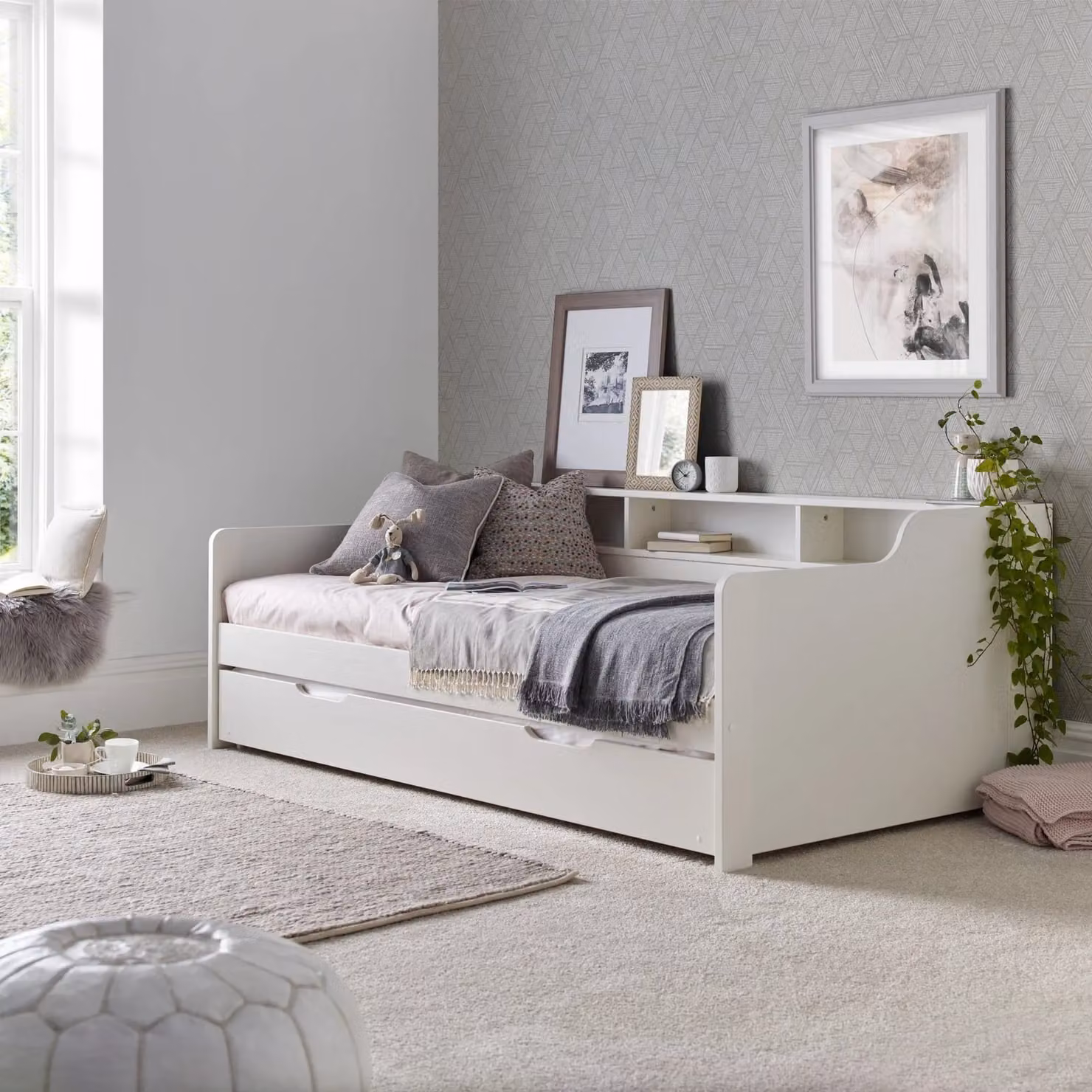 Rest Relax Trent Solid Wood Single Guest Bed in White with Bedside Shelves, 90 x 190 cm