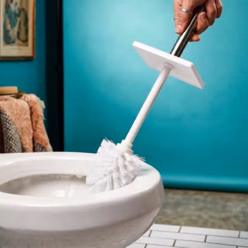 Harbour Housewares White Square Toilet Brush and Holder Set of 2 with Stainless Steel and Plastic Enclosed Design – 5