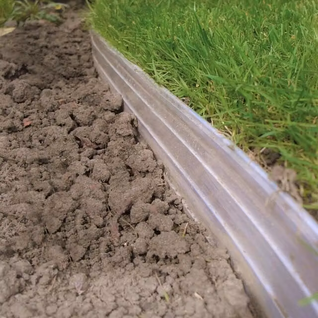 Swift Edge Silver Aluminium Garden Border and Lawn Edging