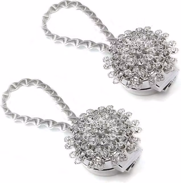 Livingandhome Pack of 2 Luxurious Crystal Magnetic Curtain Tie Backs in Silver