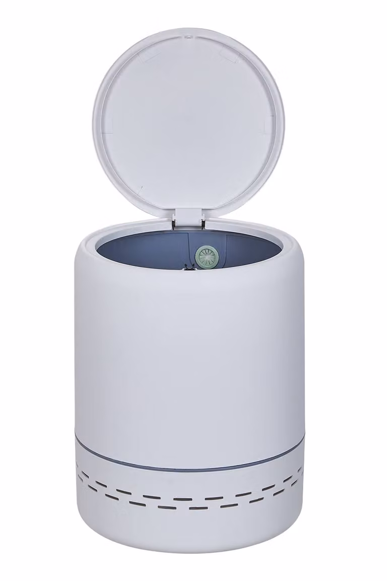 Garden Sanctuary White Round Plastic Rubbish Bin with Flip Lid, 12.3L