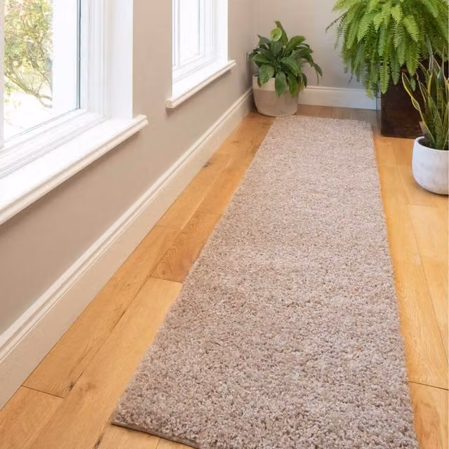 The Rug House Soft Value Deep Shaggy Pile Rug in Beige, W: 230 cm, D: 60 cm