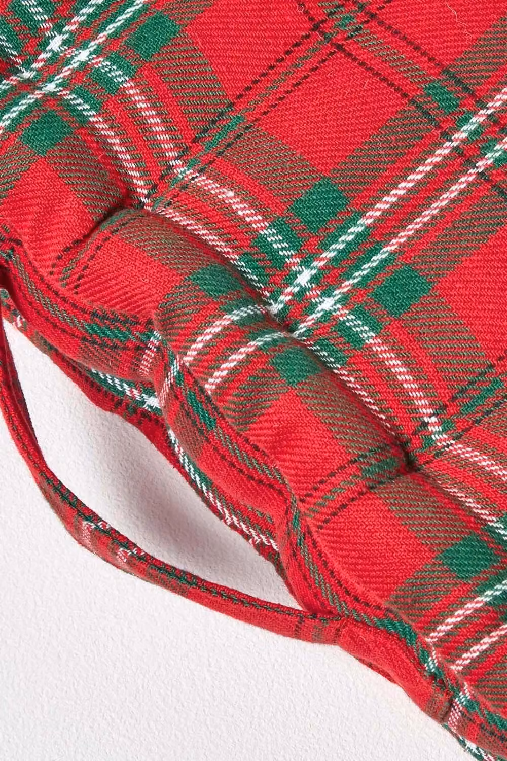 Homescapes Edward Tartan Cotton Floor Cushion in Red and Green, W/D/H: 40 x 40 x 8 cm – 2