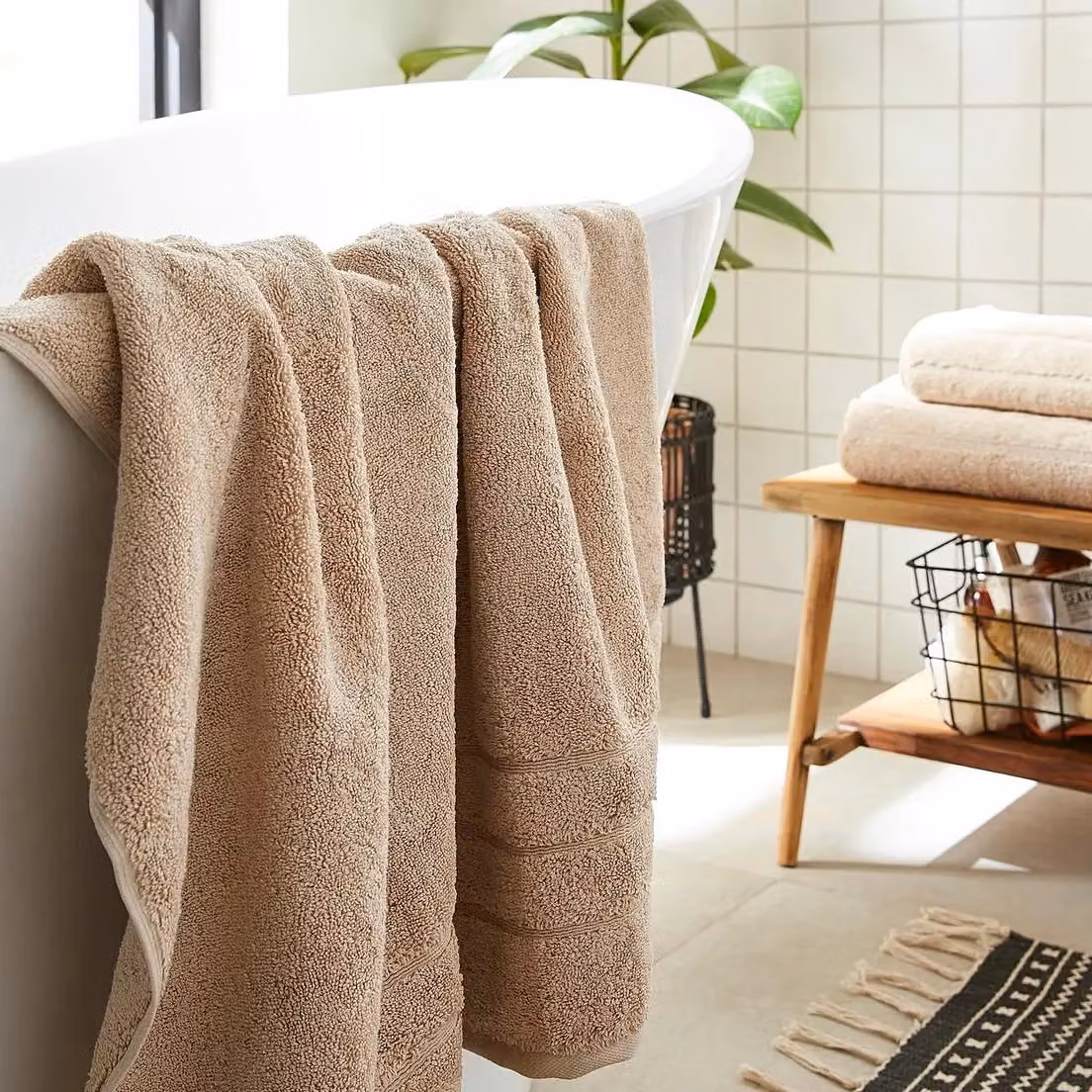Allure Bath Fashions Luxury Heavyweight Cotton Bath Towel in Beige, W/D/H: 70 x 130 cm – 2