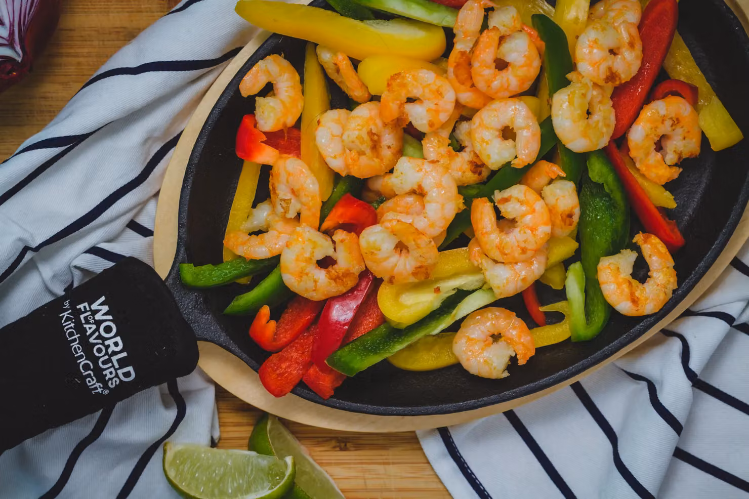 KitchenCraft Cast Iron Fajita Sizzler in Black, W/D/H: 41 x 19 x 5 cm – 6