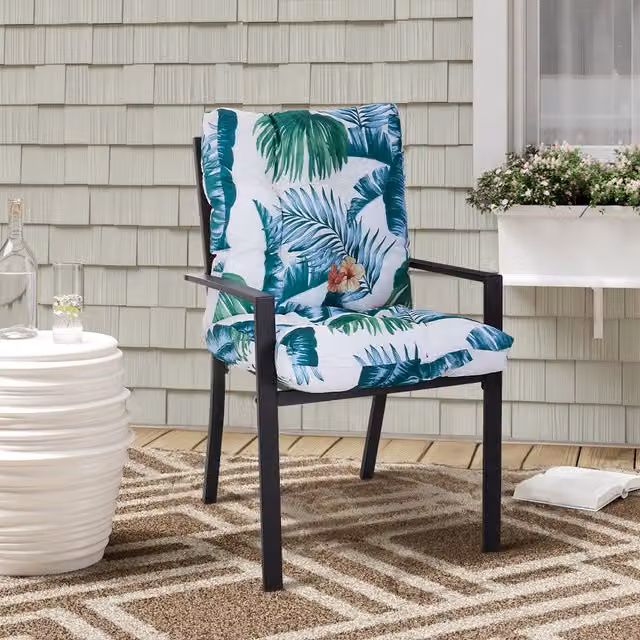 Garden Sanctuary Hawaiian Style Outdoor Thickened Chair Cushion Seat Pad in White and Multicolour Polyester