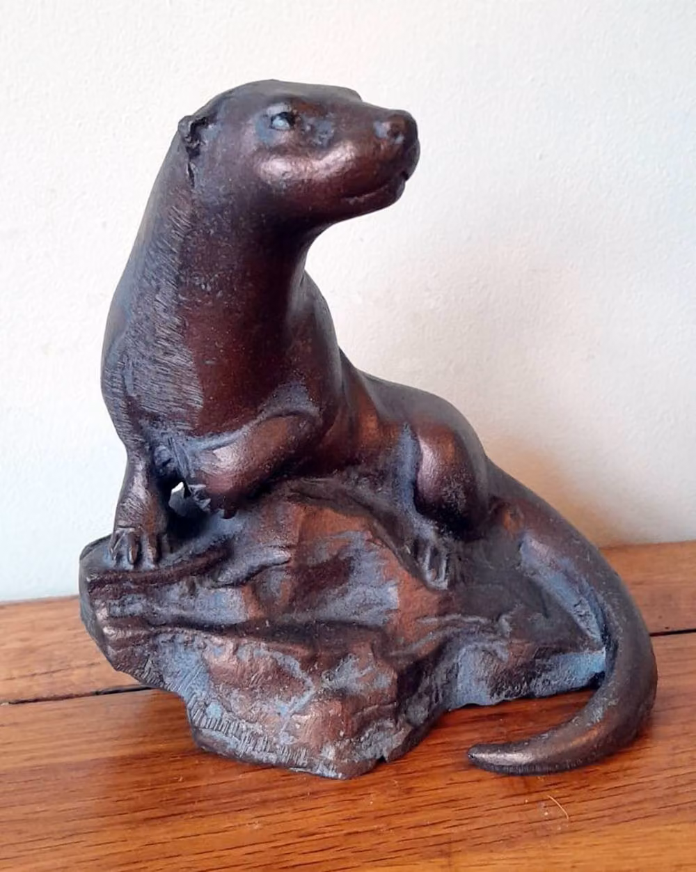 Inspirational Gifting Otter Sculpture Ornament Figurine in Bronze Metal, H 14 cm x W 12 cm x D 14 cm – 3