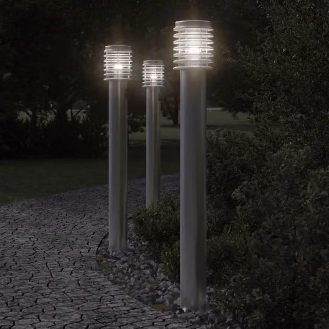 Berkfield Home Silver Stainless Steel Outdoor Floor Lamp with Outlet, Height: 110 cm – 1