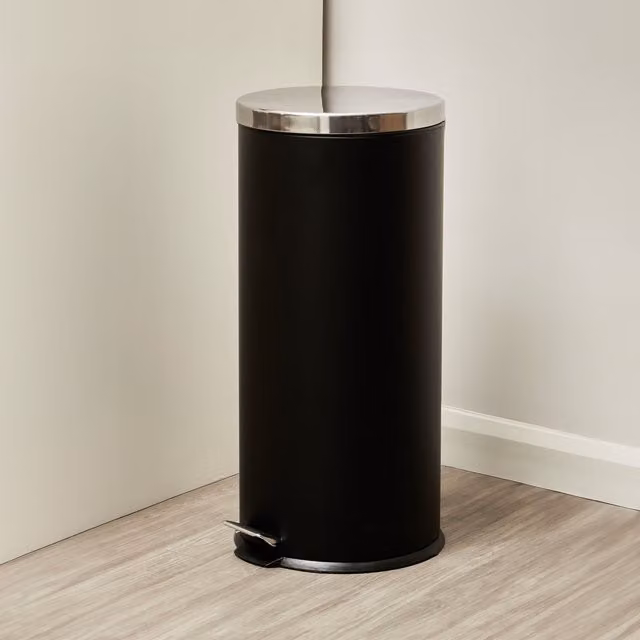 Orsina 30 Litre Matte Black Pedal Bin with Soft Close Lid and Removable Inner Bucket, Black and Silver – 2