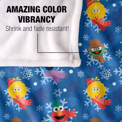 LOGOVISION Sesame Street Snowflake Pattern Super Soft Microfibre Throw Blanket in White, W/D/H: 152 x 127 cm – 3