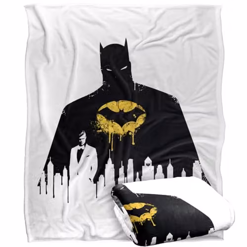 Warner Bros. Batman City Silhouette Super Soft Fleece Throw Blanket, Multicolour, W: 152.4 cm x D: 127.0 cm