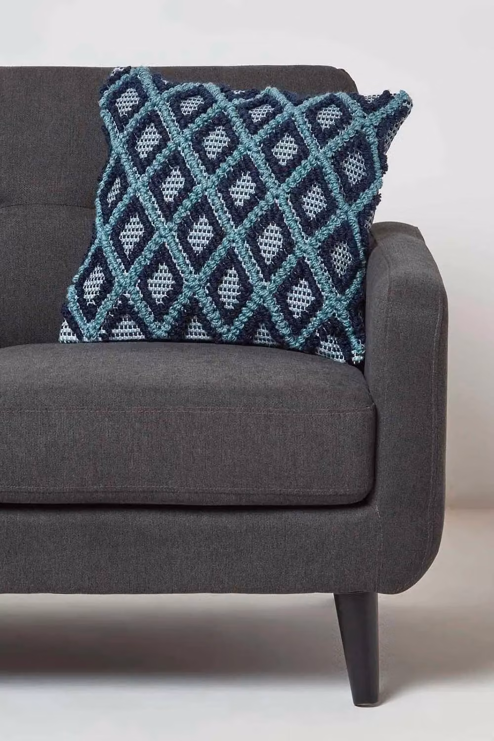 Homescapes Tula Handwoven Geometric Ikat Cushion in Blue and Turquoise, W/D/H: 45 x 45 x 45 cm – 2