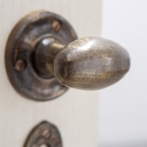 Hammer and Tongs Oval Rim and Mortice Door Knob Set in Grey Raw Iron, Width: 60 mm – 4