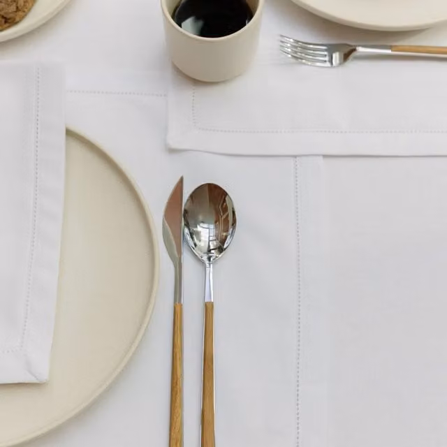 Mafra Classic Plain White Cotton Tablecloth W/D/H: 170 x 170 x 350 cm