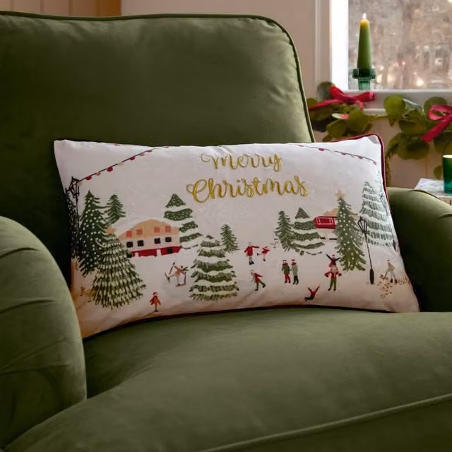 Riva Home Red and White Velvet Rectangular Christmas Cushion, W/D/H: 50 x 30 x 30 cm
