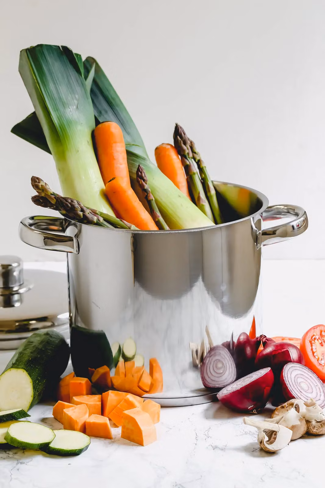MasterClass Stainless Steel 5.5 Litre Stockpot in Grey – 4