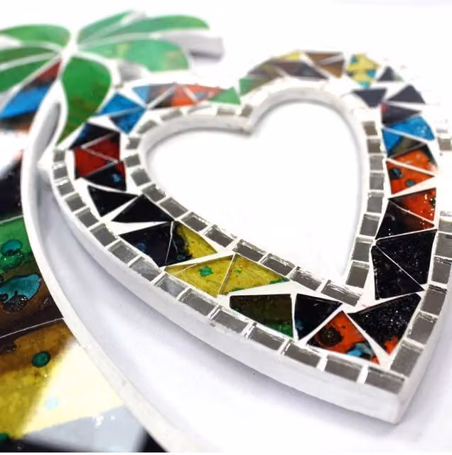 KDMD Heart Coconut Tree Double Mosaic Wall Mount Picture Frame in Multicolour