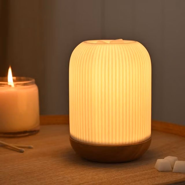 Hestia Striped Ceramic and Wood Tabletop Aroma Lamp in White – 1