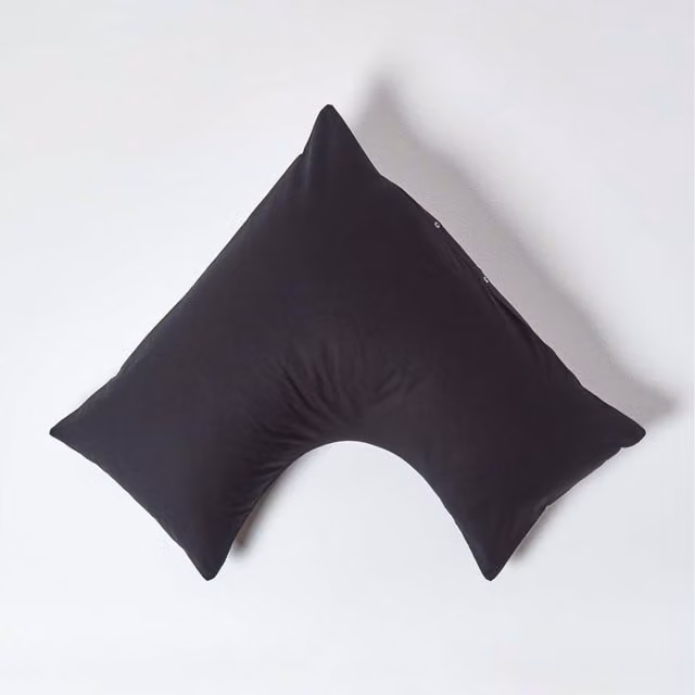 Homescapes Black Egyptian Cotton V-Shape Pillowcase, 200 Thread Count Percale – 1