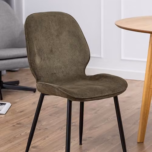 Furniture To Go Nagano Round Oak Dining Table with 4 Femke Dining Chairs in Olive Green – 4