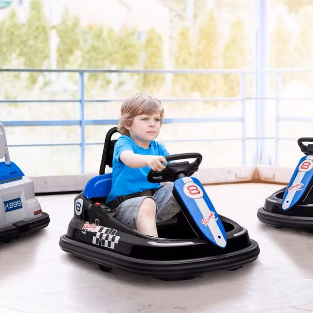 HOMCOM 6V Electric Kids Bumper Car with Music, Horn and Lights in Black and Multicolour