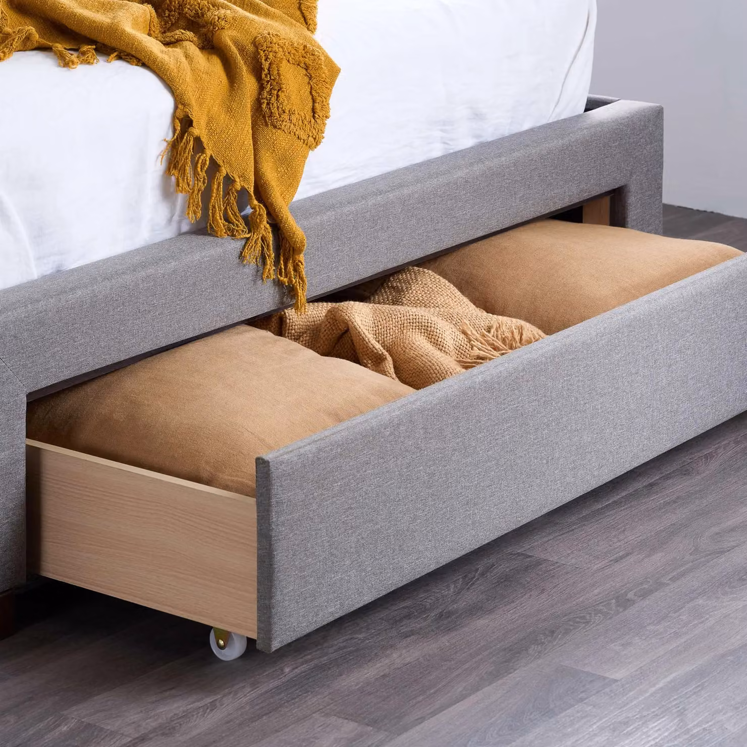 Birlea Shelby Grey Fabric Chesterfield Storage Bed with Drawers W/D/H: 140 x 200 x 135 cm – 3