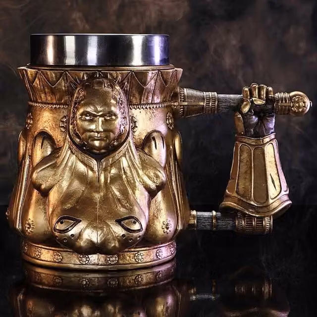 Nemesis Now Dark Souls Executioner Smough Gold Resin Mug, Height: 15.5 cm