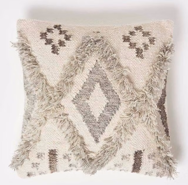 Homescapes Alta Handwoven Tufted Kilim Cushion in Beige, Cotton and Wool, W/D/H: 45 x 45 x 45 cm – 1