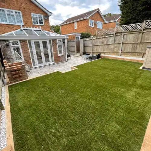 Grass Warehouse Pet-Friendly High Density Artificial Grass in Green and Yellow – 5