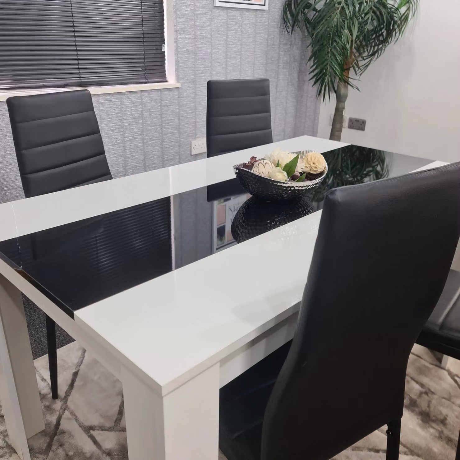 Kosy Koala Modern Dining Table and 4 Chairs Set in White and Black, W/D: 140 x 80 cm – 4