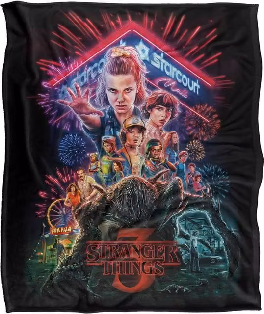 Stranger Things Season 3 Poster Super Soft Throw Blanket, Multicolour, W: 152 cm, D: 127 cm – 1