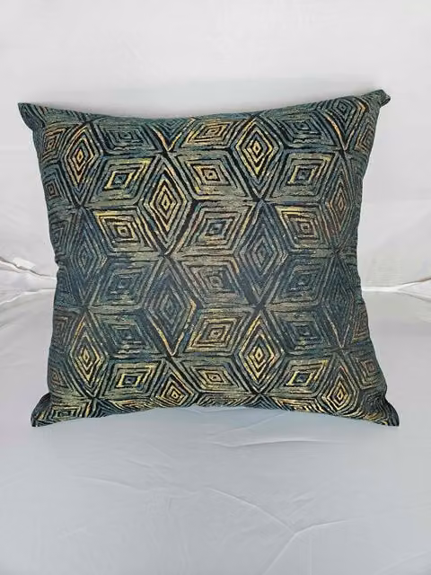 Celebrity Interiors Adelita Green Velvet Graphic Square Cushion W/D/H: 45.72 x 45.72 x 45.72 cm – 1