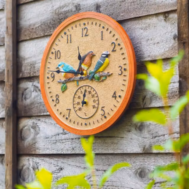 Garden Mile Classic Round Analog Garden Wall Clock in Beige
