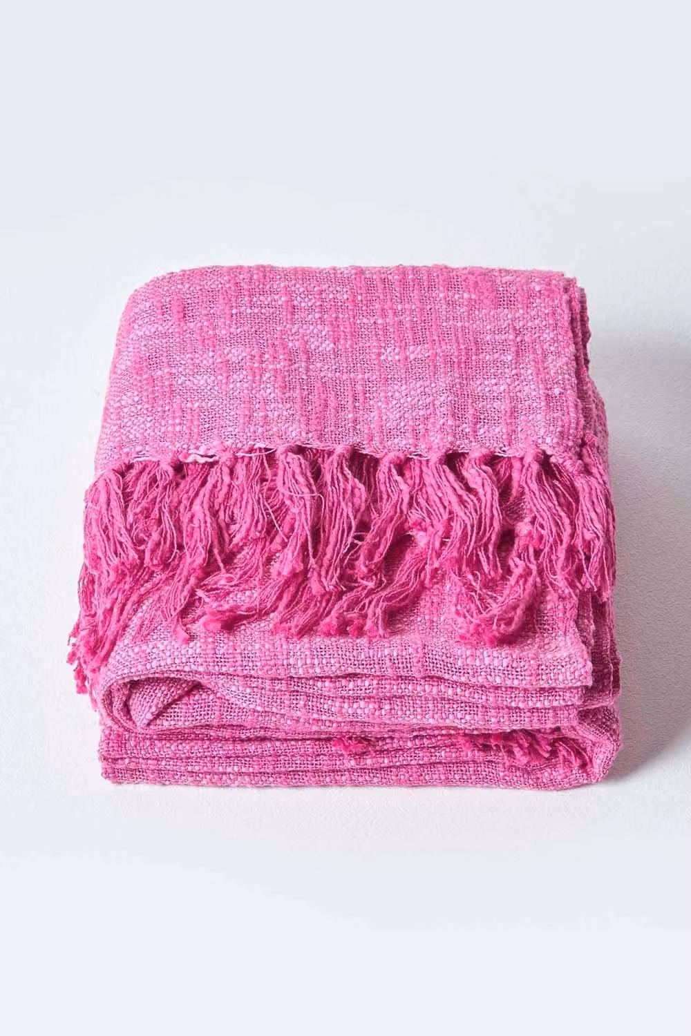 Homescapes Nirvana Moroccan Woven Cotton Throw with Fringes in Pink, W: 255 cm, D: 360 cm – 2