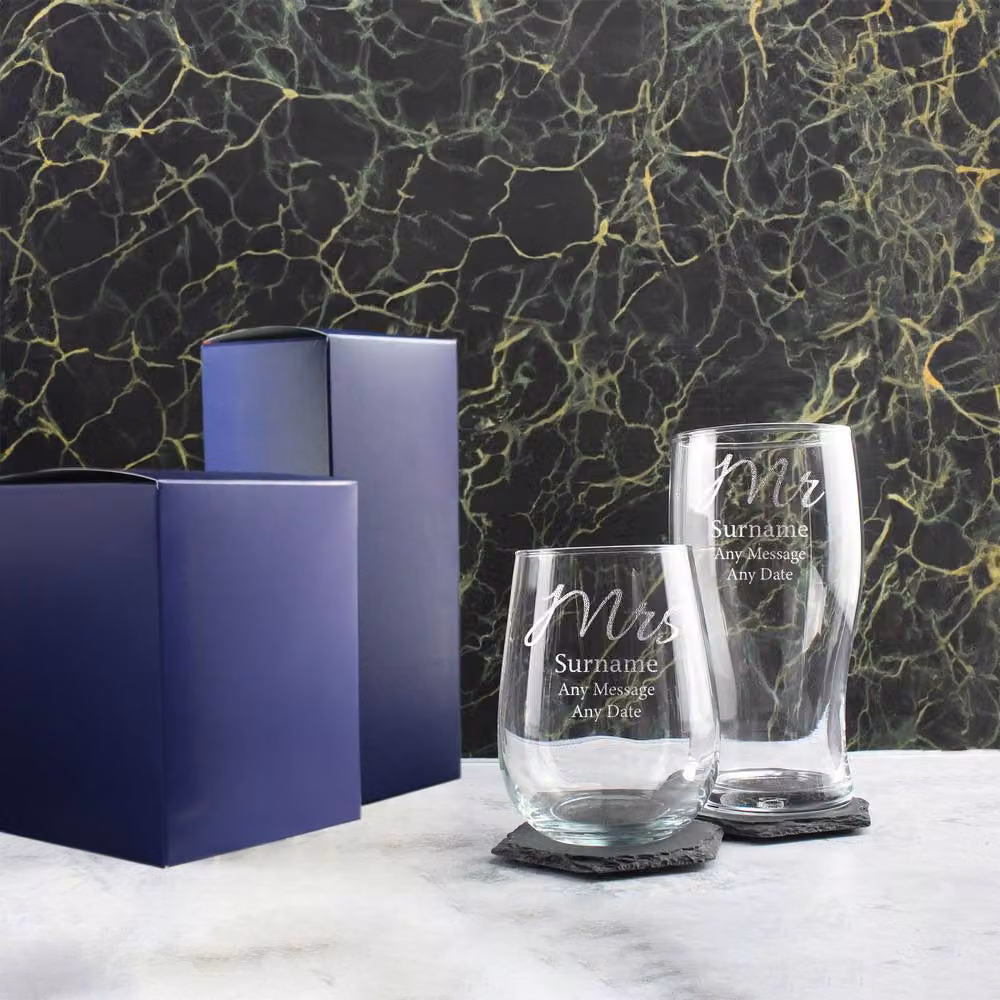 Uniqueful Personalised Mr & Mrs Stemless Wine Glass Set in Clear Glass – 2