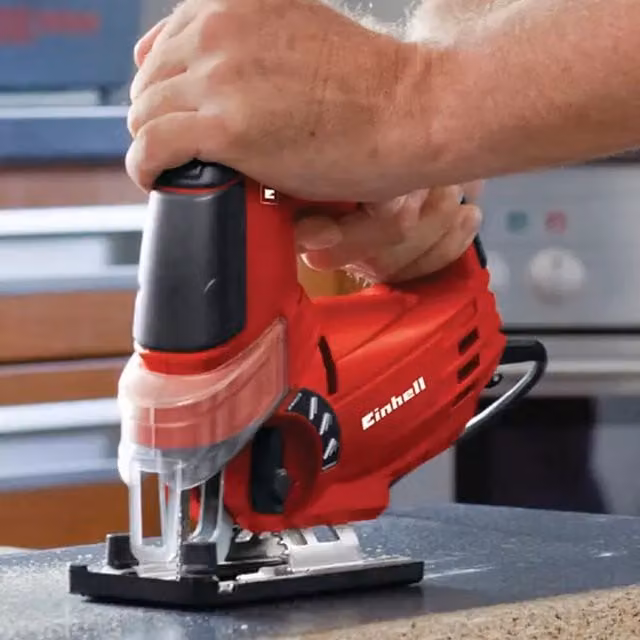 Einhell TE-JS 100 Electric Jigsaw in Red with 750W Power, 100mm Cutting Depth, Swivel Soleplate for 45° Mitre Cuts, Pendulum Action, Electronic Speed Control and Dust Extractor – 1