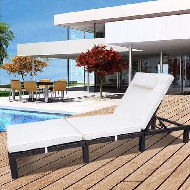 Outsunny Modern Polyrattan Outdoor Sun Lounger Recliner with UV-Resistant Fabric in Brown and White