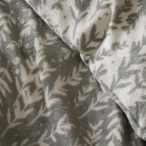 Ulster Weavers Fusion Snug Winter Foliage Fleece Duvet Cover Set with 2 Pillowcases, Green Floral Sprig Print, 100% Polyester, W: 260 cm, D: 220 cm – 2