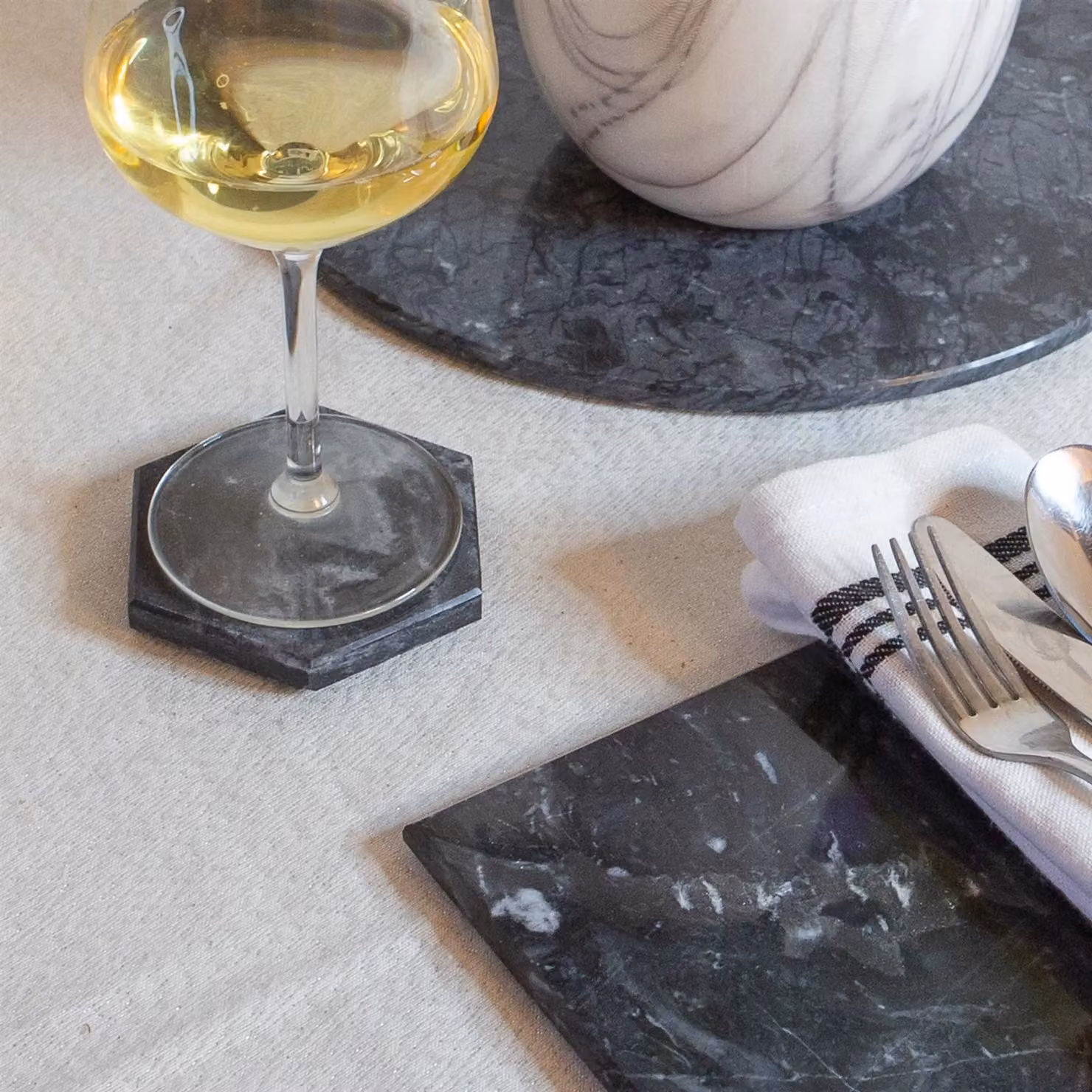 Argon Tableware Black Marble Hexagonal Coasters, Pack of 6, Diameter: 10 cm – 3