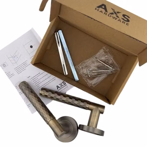 AXS Hardware Montana Internal Door Handle Pair in Antique Brass with Rose and Concealed Fix for Wooden Doors – 2