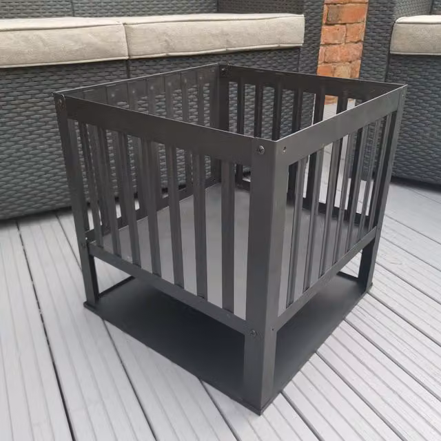 Samuel Alexander Black Steel Square Fire Pit Basket for Wood Solid Fuel, W/D/H: 40 x 40 x 40 cm