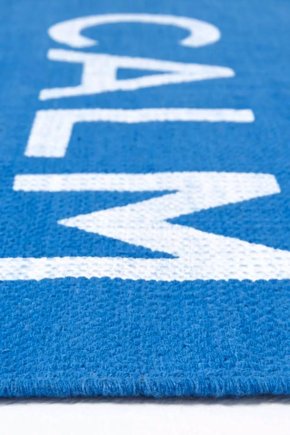 Homescapes Keep Calm and Carry On Handwoven 100% Cotton Area Rug, Blue and White, W: 60 cm, D: 100 cm – 3