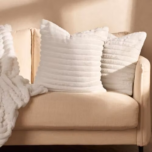 OHS Pack of 2 White Faux Fur Ribbed Square Cushion Covers, 45 x 45 cm – 1