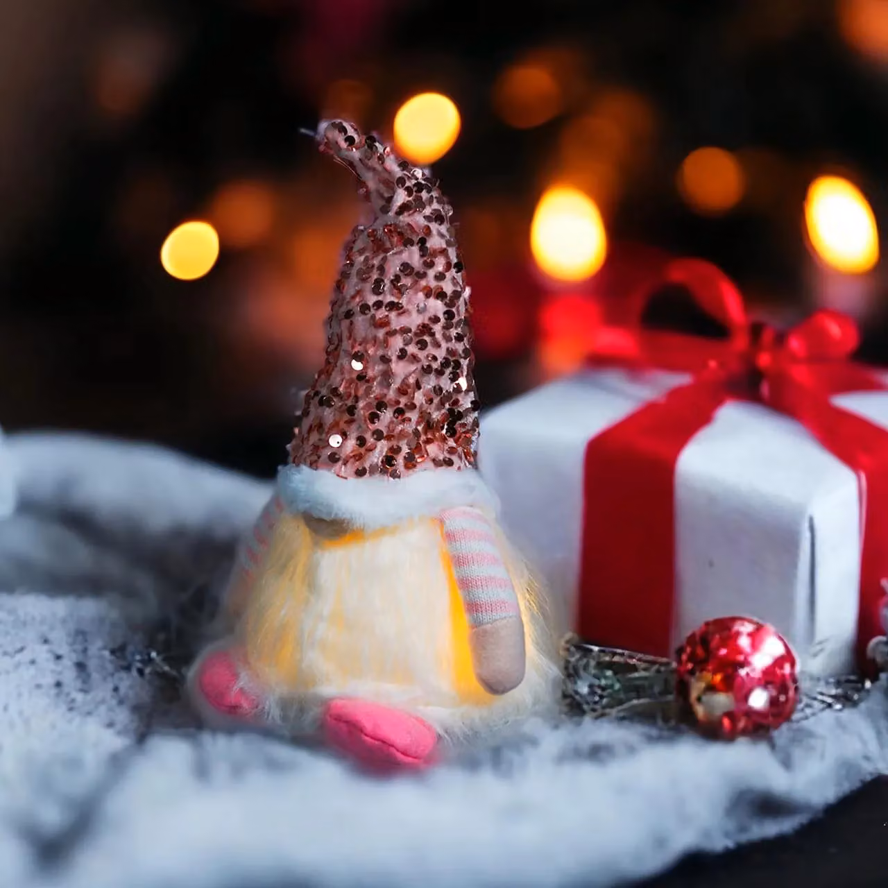 mysmartbuy Set of 3 Light Up Scandi Christmas Gonk Gnomes in Pink, Silver and Red – 3