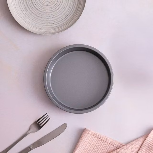 Betterware Essentials 20cm Non-Stick Round Carbon Steel Sandwich and Cake Tin in Silver