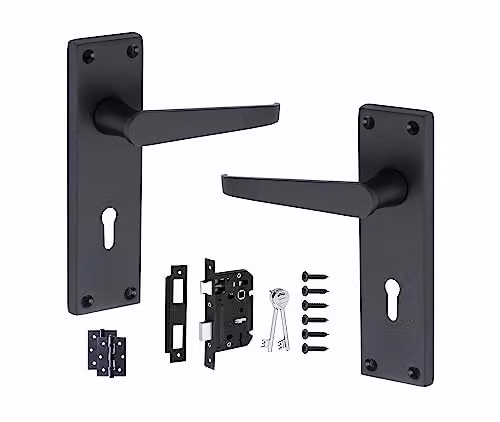 Golden Grace Victorian Straight Lever Lock Door Handle and Key Set in Gold and Black Zinc – 1