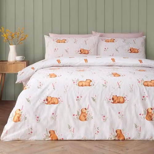Catherine Lansfield Happy Capybara Reversible Duvet Cover and Pillowcase Set in Beige/Sand, W/D/H: 180 x 200 cm, Pillowcases: 50 x 75 cm – 1
