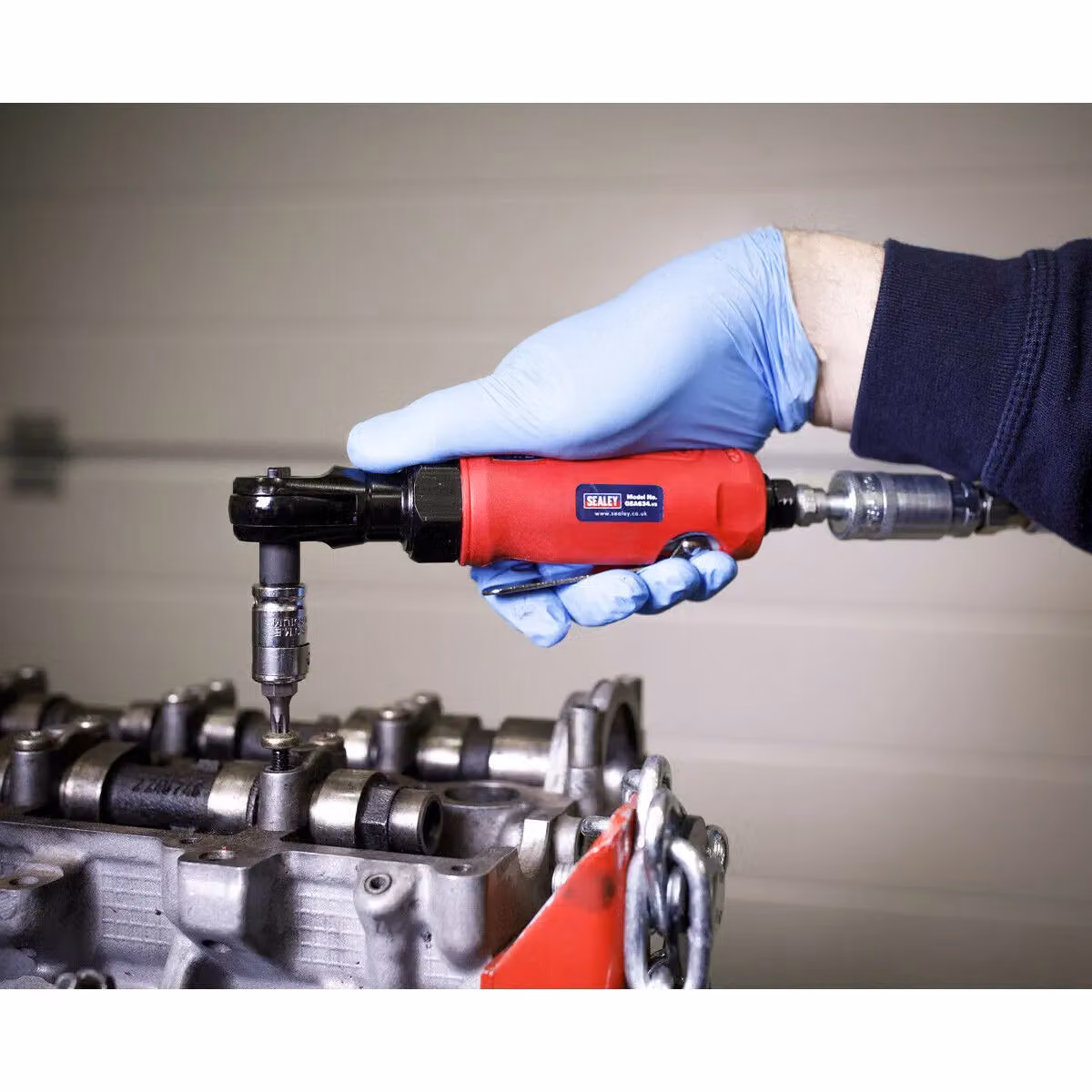 Loops Compact Air Ratchet Wrench, 1/4 inch Sq Drive, 1/4 inch BSP, Red and Multicolour – 2
