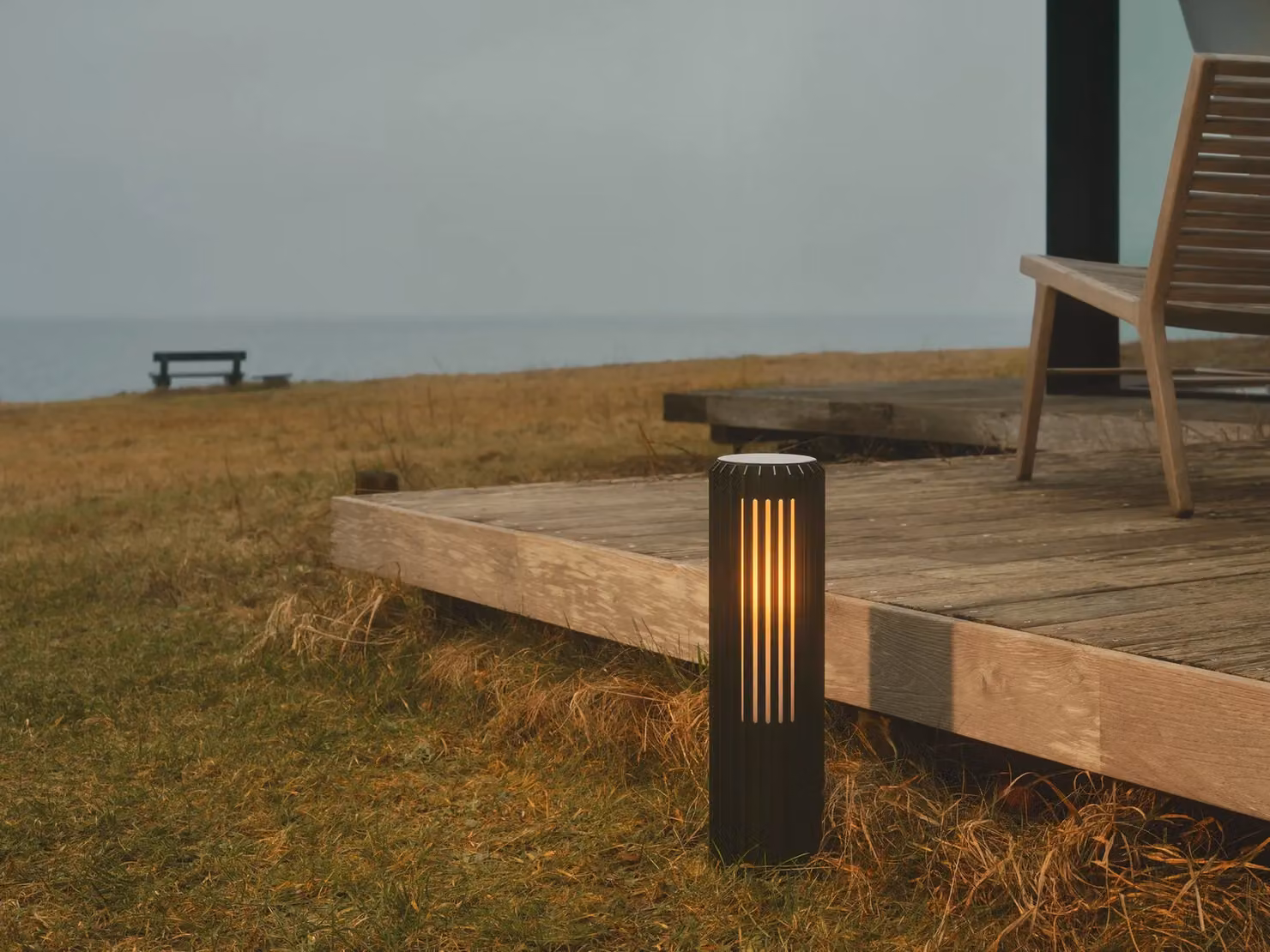 Nordlux Aludra Black Metal Outdoor Post Light with E27 Glass Cylinder and IP44 Rating – 2