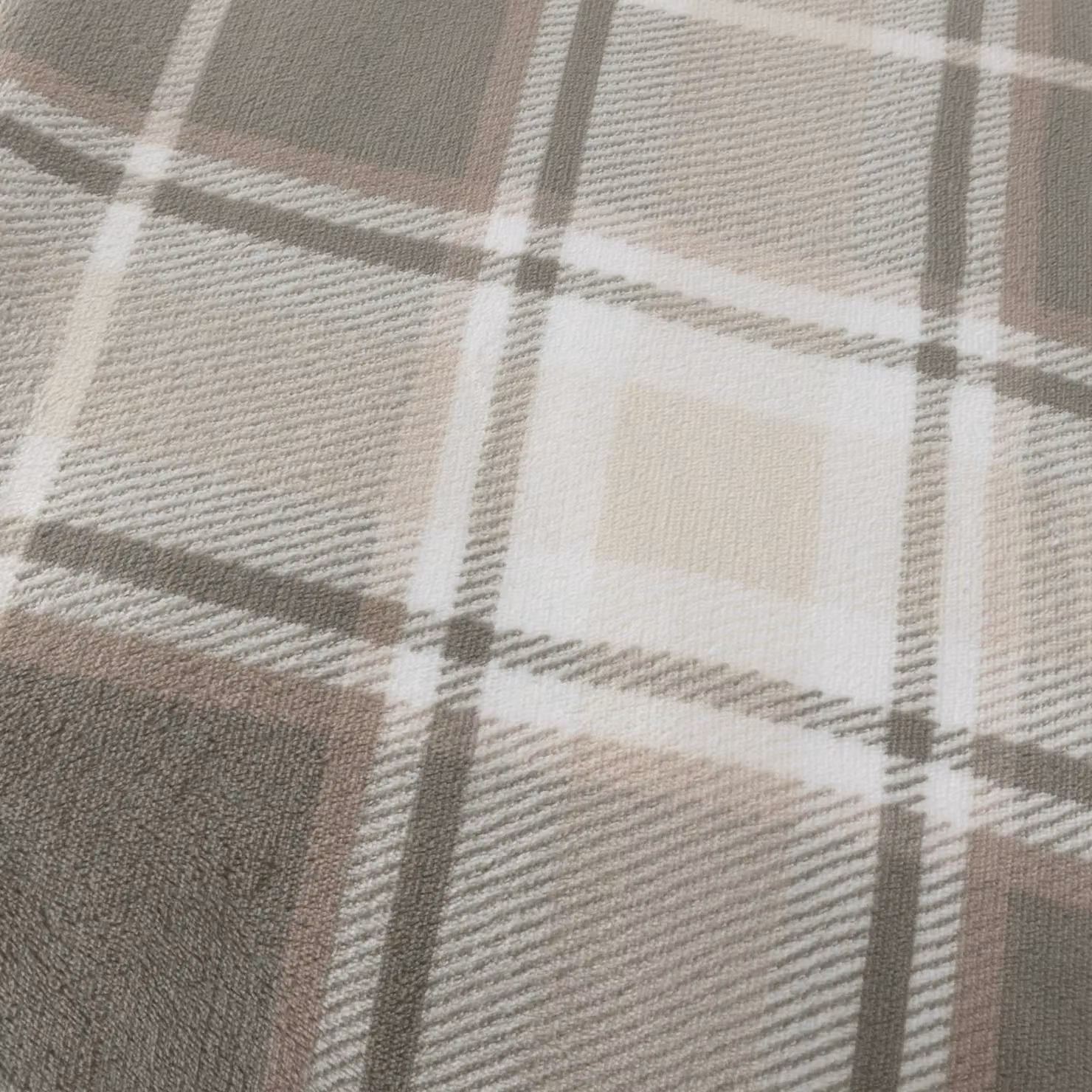 Wylder Nature Braemar Sherpa Fleece Throw in Beige and Green, W/D/H: 140 x 180 cm – 3